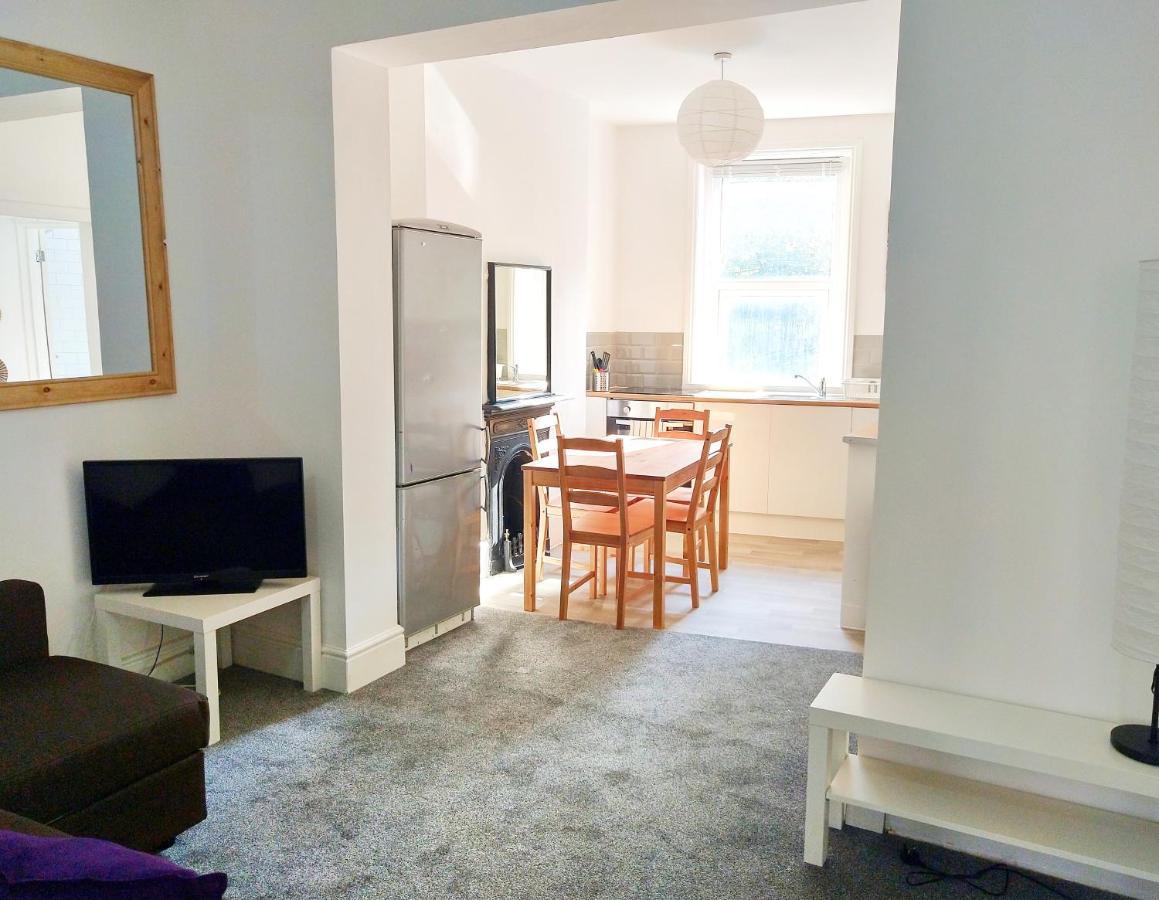 Entire Floor 2 Bedrooms On Westcliff Борнмут Экстерьер фото