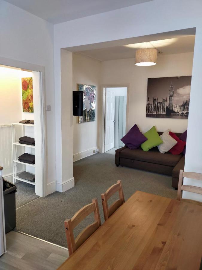 Entire Floor 2 Bedrooms On Westcliff Борнмут Экстерьер фото
